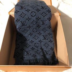 LOUIS VUITTON MONOGRAM WOOL SCARF - BLUE